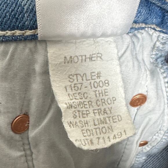 MOTHER The Insider Crop Step Fray Limited Edition Light Wash Sz 24 $248 {S10} - Picture 9 of 9